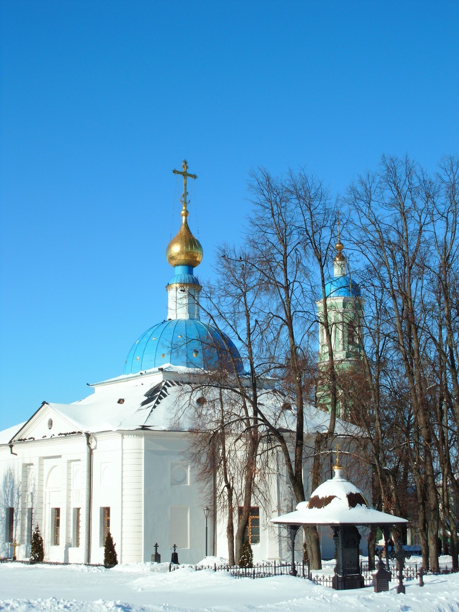Казанский храм (Белое на белом)