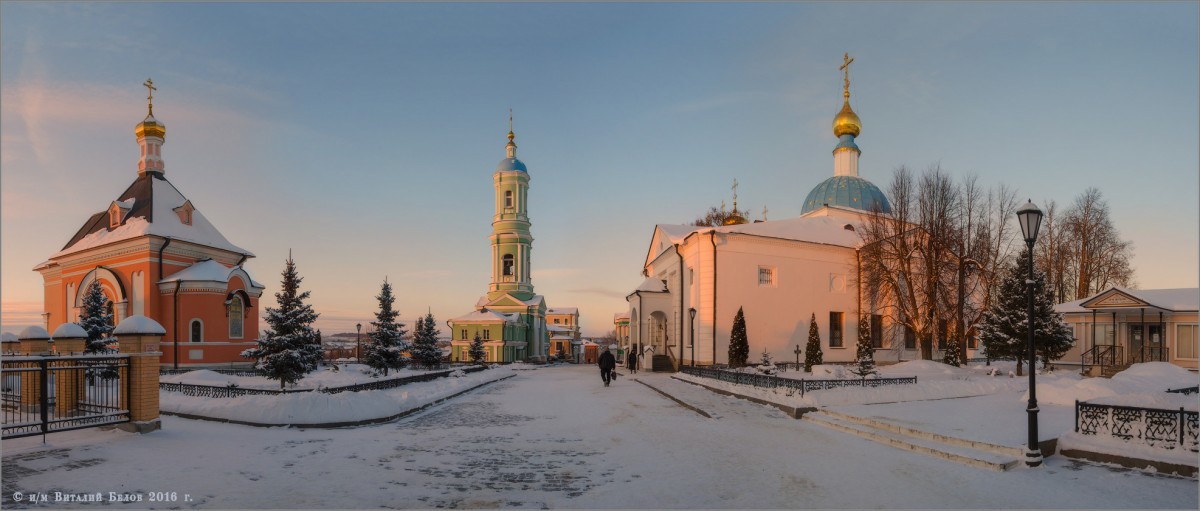 Зимняя Оптина (снимок сделан 24 января 2016 г.)