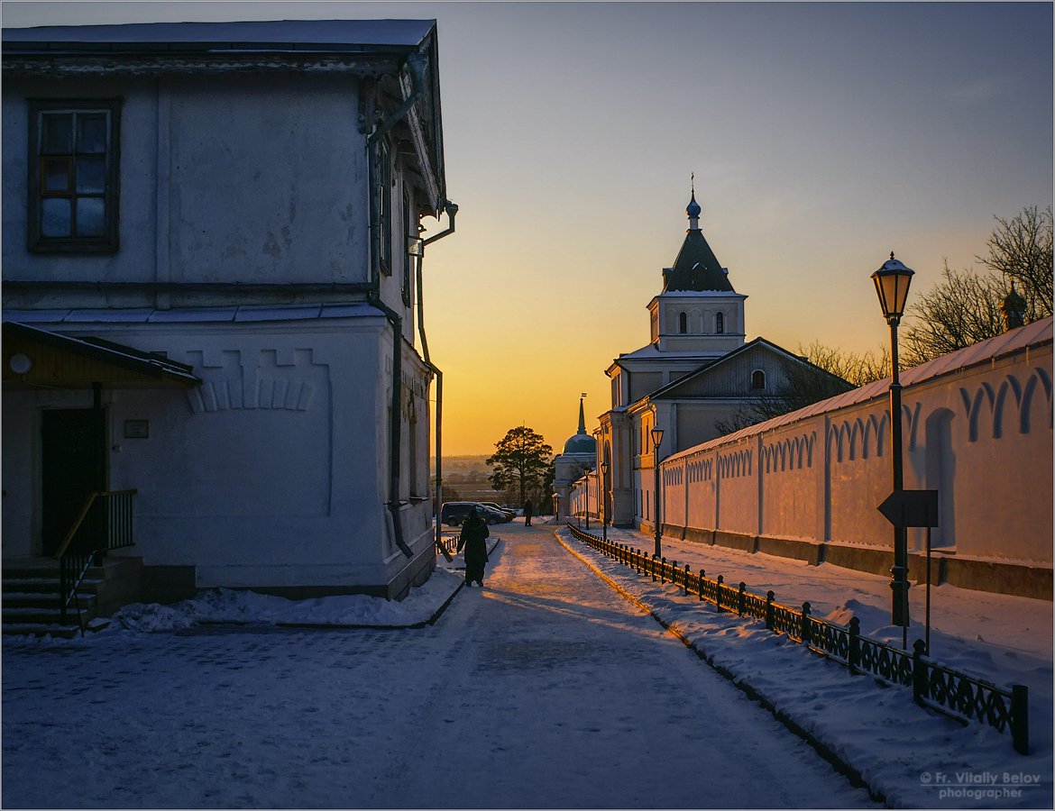 Теплый закат (снимок сделан 13 февраля 2012 г.)